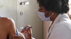 Italia, primer país europeo afectado por el coronavirus a principios del 2020, ha registrado cerca de 140.000 muertos. 