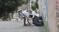 Hay presencia constante de habitantes de calle. / Foto: Jorge Gutiérrez / La Opinión 