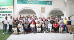 Los académicos volvieron a una sesión presencial luego de dos años de pandemia. / Foto: Cortesía / La Opinión 
