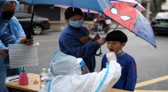 Aumentan casos de COVID-19 en China