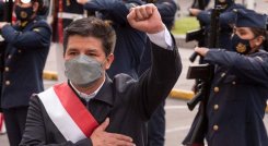 , inició este lunes el debate de una moción de destitución contra el presidente izquierdista Pedro Castillo 