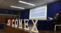 El foro binacional se realizó ayer en el auditorio Andrés Entrena Parra de la UDES. Foto:Rubí Scamilla/La Opinión