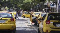 Taxistas subieron tarifa mínima y aún no hay decreto