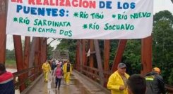 protesta en puentes de Tibú por mal estado./Foto cortesía