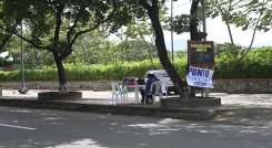Los puestos de vacunación están vacíos. / Foto: Jorge Gutiérrez / La Opinión 