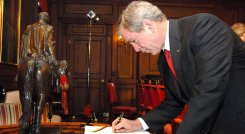 EE. UU. desarticula intento de asesinato contra expresidente George Bush./Foto: Colprensa