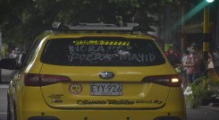 Taxistas consideran posibilidad de irse a paro por comparendos en paraderos y piden que se saque del cargo a secretario de Tránsito y Transporte. 