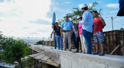 El alcalde Jairo Yáñez inspecciona los trabajos en San Miguel./Foto cortesía