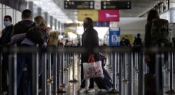 La Supertransporte revisó 69 cláusulas contractuales y encontró 56 que contenían disposiciones injustas con los usuarios. / Foto: Colprensa. 