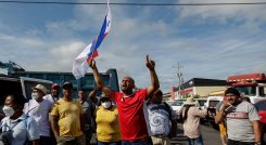 Panameños "en pie de guerra" cierran vías por alza de combustible y corrupción./Foto: AFP