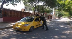 Taxistas, confrontados por nuevos botones de pánico 