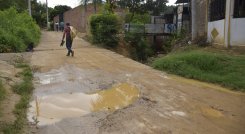 Algunas calles de Cuberos Niño están en mal estado. 