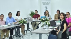 Los cinco jurados del Premio al Mérito Empresarial se reunieron en Barranquilla y coincidieron en que una de las grandes fortalezas del premio son los estrictos criterios de calidad de la evaluación que se tienen en cuenta para cada categoría. / Foto: Corteía