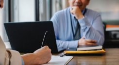 Solo el 36,2% de los trabajadores por prestación de servicios está satisfecho con su contrato./ Foto: Pexels