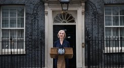 La primera ministra británica Liz Truss anuncia su dimisión