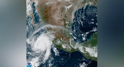Huracán Roslyn se fortalece a categoría 4 en costa mexicana 