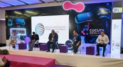 En el foro ‘Fronteras inteligentes’, expertos hablaron sobre la ruta para que Cúcuta sea la primera ‘border smart city’. / Foto Jorge Iván Gutiérrez-La Opinión