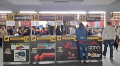 La mayoría de los pasajeros son venezolanos que llegan de Colombia. / Foto: Anggy Polanco / La Opinión