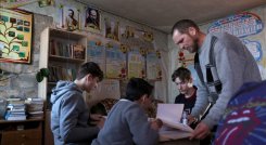 Cuando la casa un profesor se convierte en una escuela improvisada de Ucrania