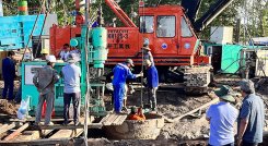 Niño atrapado en agujero en Vietnam fue declarado muerto./Foto: AFP