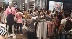 Comerciantes lamentaron que no se cumpliera el Día sin IVA./ Foto Archivo