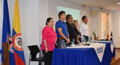 El doctor Saldana recibió varios reconocimientos por parte de la UDES por su labor en la región. / Foto: Cortesía