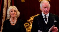 Camila y Carlos III