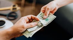 La devaluación promedio del peso, en 2023, será de $14,2, con una tasa de cambio en promedio de $4.862, según BBVA Research. / Foto Archivo