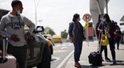 Dentro de los principales motivos para la caída en sus ventas en las agencias de viajes está la suspensión de operaciones de Viva Air y Ultra Air. / Foto: Colprensa