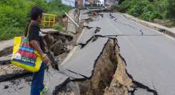 Se abrió la tierra en Villa del Rosario, puente volvió a colapsa