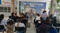 Alfonso Tarazona, jefe de la Oficina de Pasdaportes, explica el plan para el trámite del documento/Foto Orlando Carvajal/La Opinión