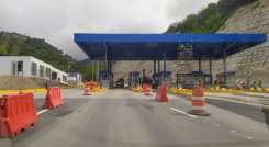 Desde el último trimestre del 2022 la obra de infraestructura de las casetas de cobro ya estaba lista. / Foto Cortesía / La Opinión 