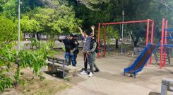 Los controles de la policía en los barrios se han intensificado./Foto cortesía/La Opinión