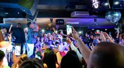 Los bares y gastrobares también deben evolucionar a eventos con música en vivo. / Archivo