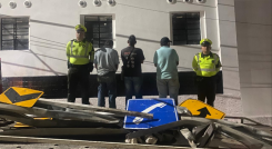 Delincuentes capturados por robar señales de tránsito