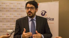 Asdrúbal Oliveros, consultor financiero, economista y director de Ecoanalítica.