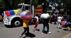 El mes pasado cruzaron 1025 camiones hacia Venezuela./ Foto Archivo