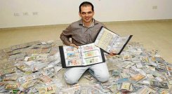 Juan Lotero, coleccionista de loterías 
