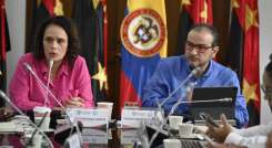 Ministra (e) de Transporte, María Constanza García, y el gobernador Silvano Serrano/Foto cortesía