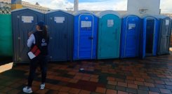 Faltó plata para terminar baños de colegios