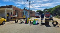 Minuto de Dios protestó por el mal estado de las vías
