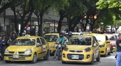 Este mes podrían aprobarse nuevas tarifas, todo depende de que el Mintransporte expida la resolución. / Foto: Archivo / La Opinión 