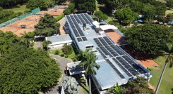 Cúcuta le apuesta a la energía solar con 240 paneles en el Tennis Golf Club