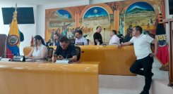 La sesión estaba citada para las 8:00 de la mañana, pero empezaron tarde y no llegaron todos los munícipes./Foto La Opinión 