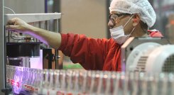 Aunque el importador o el productor será el responsable de pagar el impuesto, al final él lo va a trasladar al consumidor, vía precio de venta./Foto Archivo