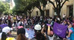A la movilización fueron aproximadamente 200 personas. / Foto:  Nicolás Mojica. 