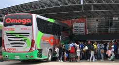 Hay autorizadas 6 empresas de transporte venezolanas para llevar pasajeros desde la Central de Transporte de Cúcuta hasta el Terminal de San Cristóbal. /Fotos: Jorge Gutiérrez / La Opinión 
