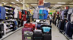 La compra de semidurables (ropa, calzado...) cayó 7,2%./ Foto La Opinión
