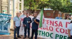 Trabajadores del Meoz protestan en reclamo de sus sueldos atrasados/Foto Orlando Carvajal/La Opinión
