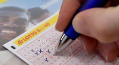 Alemana halla viejo billete de lotería de 2021 y recibe 100.000 euros